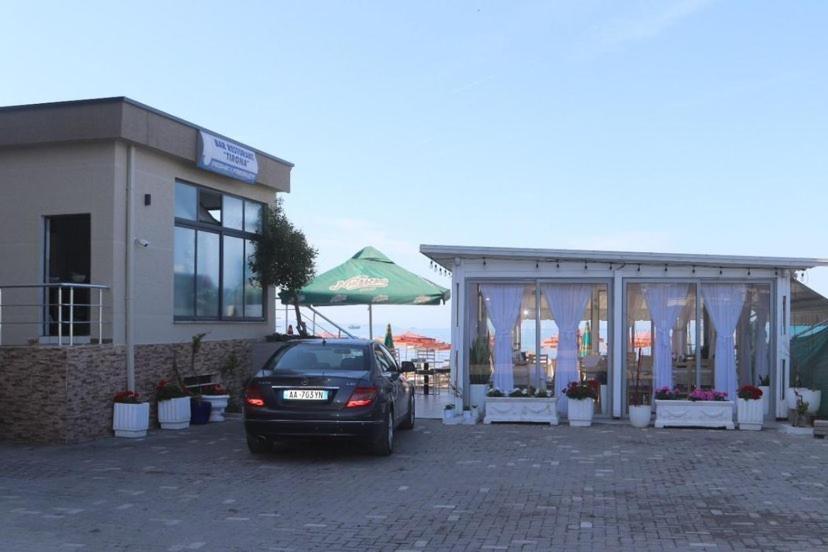Hotel Tirona Durrës Exterior foto